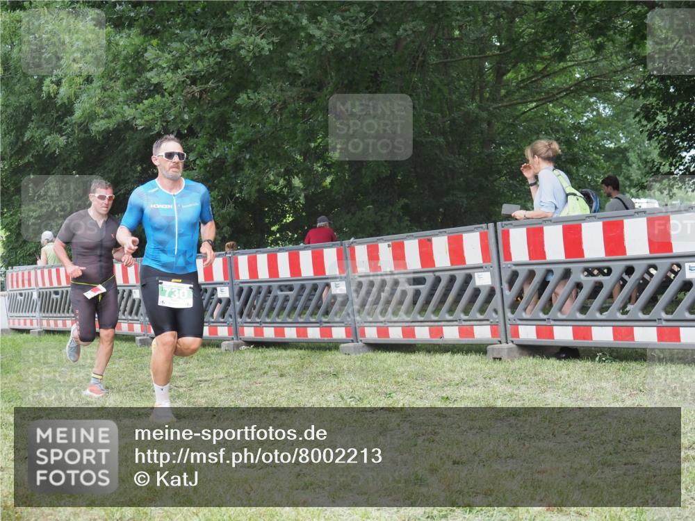 21.06.2025 - 27. Vierlanden-Triathlon KatJ http://msf.ph/oto/8002213 15.06.2025 12:56:02 Ziel 6, 730, 1002 meine-sportfotos.de