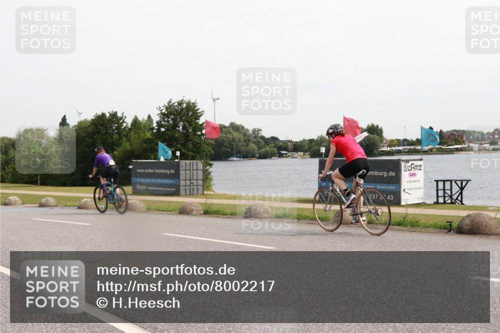 15.06.2025 - 27. Vierlanden-Triathlon H.Heesch http://msf.ph/oto/8002217 15.06.2025 10:28:34 Radfahren 108, 138, 519, 535 meine-sportfotos.de