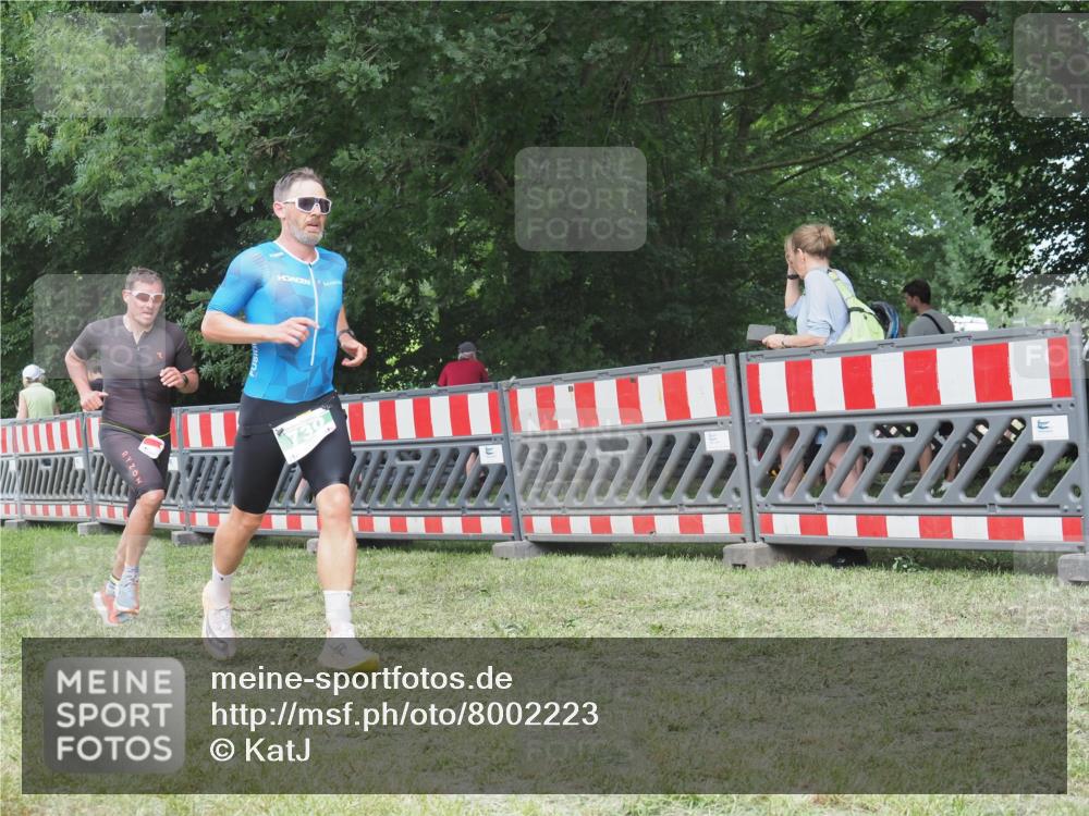 21.06.2025 - 27. Vierlanden-Triathlon KatJ http://msf.ph/oto/8002223 15.06.2025 12:56:02 Ziel 6, 730, 1002 meine-sportfotos.de