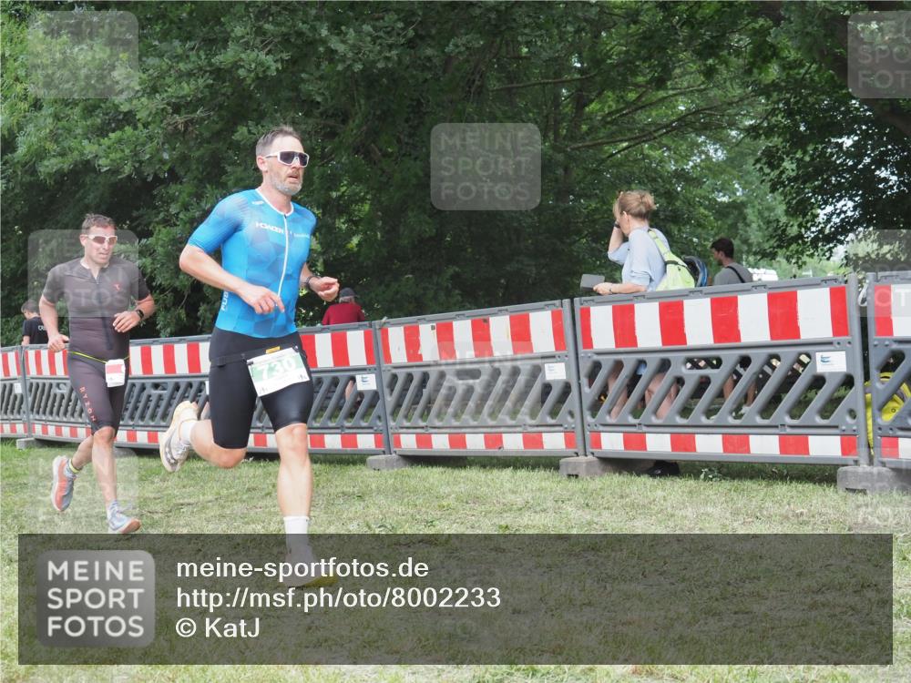 21.06.2025 - 27. Vierlanden-Triathlon KatJ http://msf.ph/oto/8002233 15.06.2025 12:56:02 Ziel 6, 730, 1002 meine-sportfotos.de