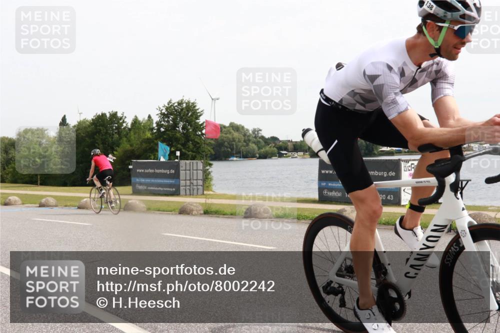 15.06.2025 - 27. Vierlanden-Triathlon H.Heesch http://msf.ph/oto/8002242 15.06.2025 10:28:35 Radfahren 138, 519, 532, 535 meine-sportfotos.de