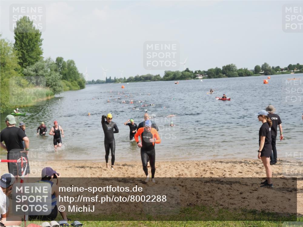 21.06.2025 - 27. Vierlanden-Triathlon MichiJ http://msf.ph/oto/8002288 15.06.2026 10:05:10 Schwimmen 364, 382, 384, 412, 422 meine-sportfotos.de
