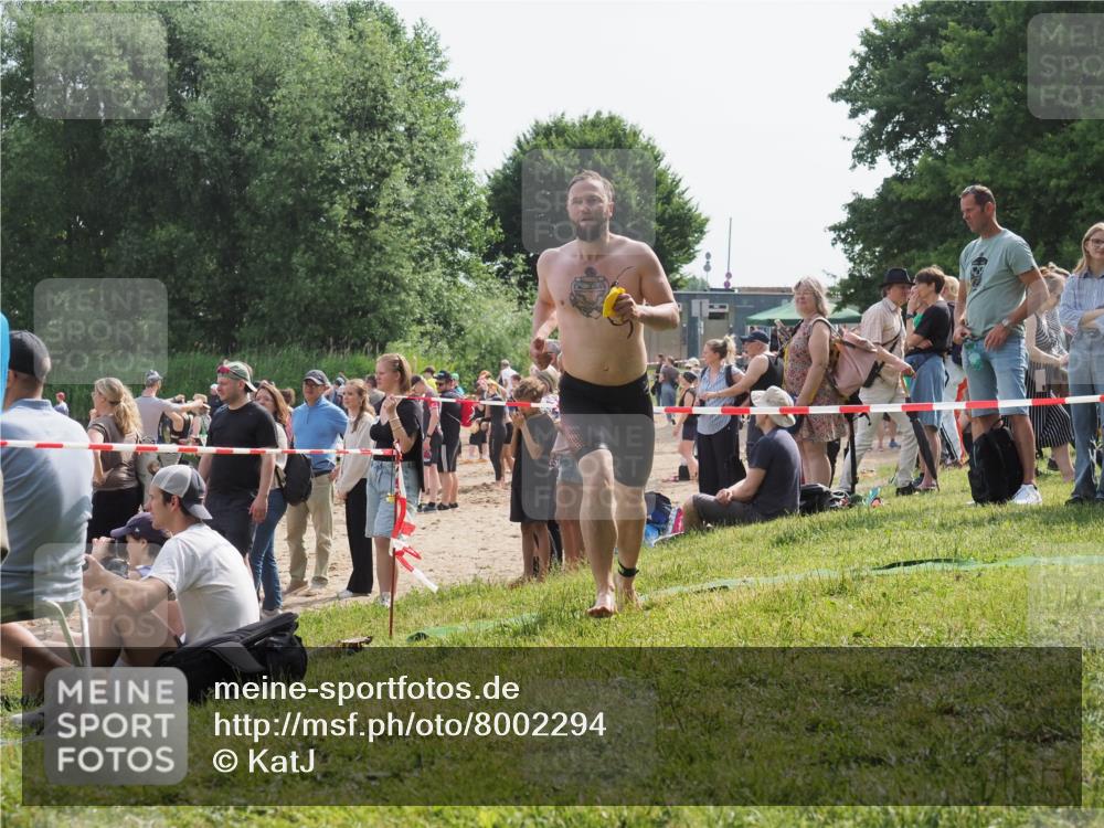 15.06.2025 - 27. Vierlanden-Triathlon KatJ http://msf.ph/oto/8002294 15.06.2025 09:58:13 Schwimmen 289, 321, 360 meine-sportfotos.de