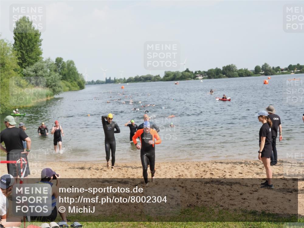 21.06.2025 - 27. Vierlanden-Triathlon MichiJ http://msf.ph/oto/8002304 15.06.2026 10:05:10 Schwimmen 364, 382, 384, 412, 422 meine-sportfotos.de