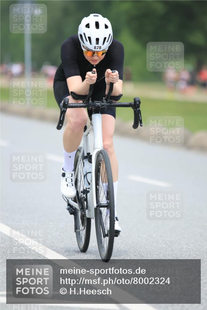 21.06.2025 - 27. Vierlanden-Triathlon H.Heesch http://msf.ph/oto/8002324 15.06.2025 12:42:02 Radfahren 687, 815, 878 meine-sportfotos.de