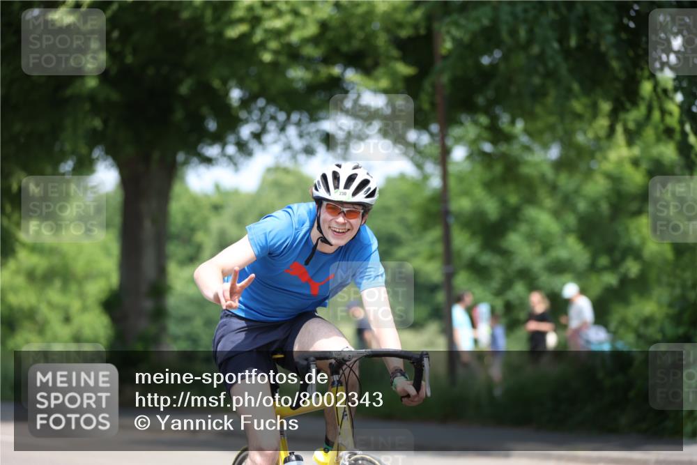 15.06.2025 - 7 Türme Triathlon Yannick Fuchs http://msf.ph/oto/8002343 15.06.2025 12:29:41 Radfahren 663 meine-sportfotos.de