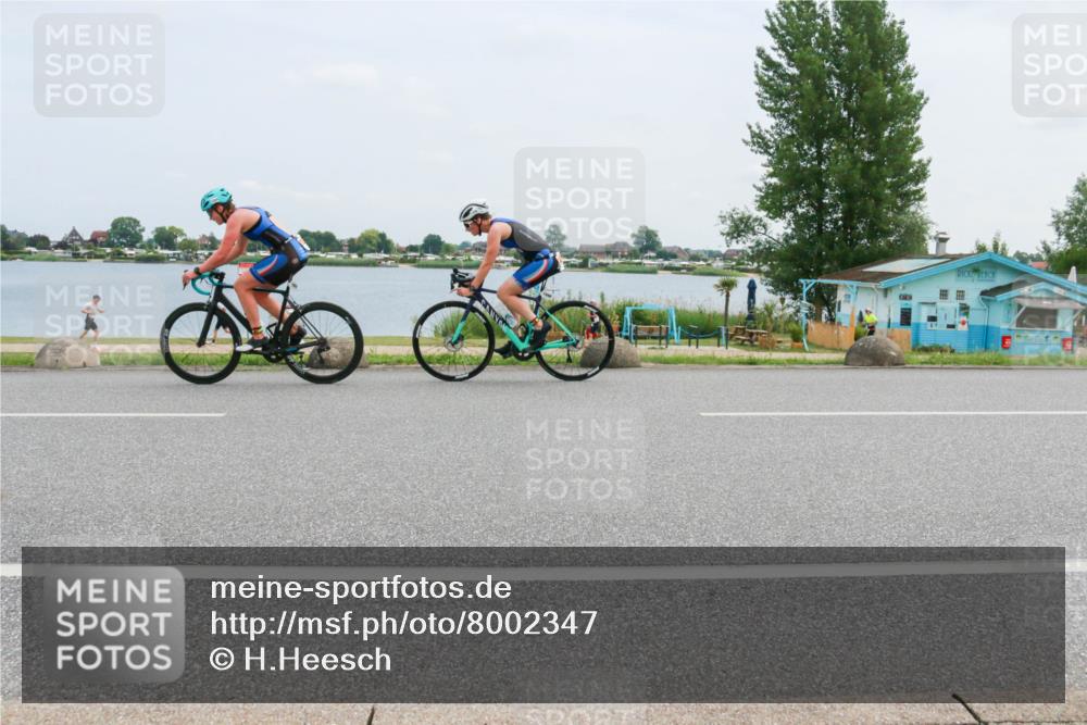 21.06.2025 - 27. Vierlanden-Triathlon H.Heesch http://msf.ph/oto/8002347 15.06.2025 12:40:33 Radfahren 919, 1093, 1094, 1095, 1096 meine-sportfotos.de