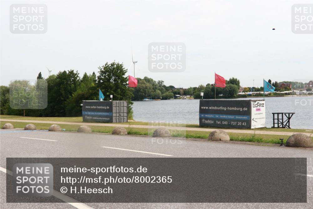 15.06.2025 - 27. Vierlanden-Triathlon H.Heesch http://msf.ph/oto/8002365 15.06.2025 10:28:41 Radfahren 138, 532, 535, 569 meine-sportfotos.de
