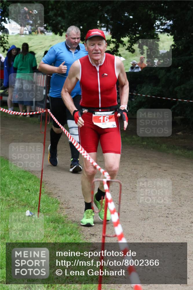 21.06.2025 - 27. Vierlanden-Triathlon Lena Gebhardt http://msf.ph/oto/8002366 15.06.2025 14:09:35 Laufen 16 meine-sportfotos.de