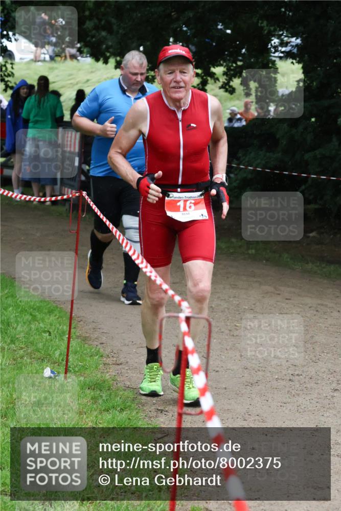 21.06.2025 - 27. Vierlanden-Triathlon Lena Gebhardt http://msf.ph/oto/8002375 15.06.2025 14:09:35 Laufen  meine-sportfotos.de