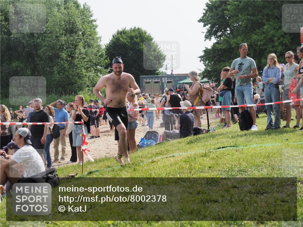 15.06.2025 - 27. Vierlanden-Triathlon KatJ http://msf.ph/oto/8002378 15.06.2025 09:58:16 Schwimmen 289, 321, 360 meine-sportfotos.de