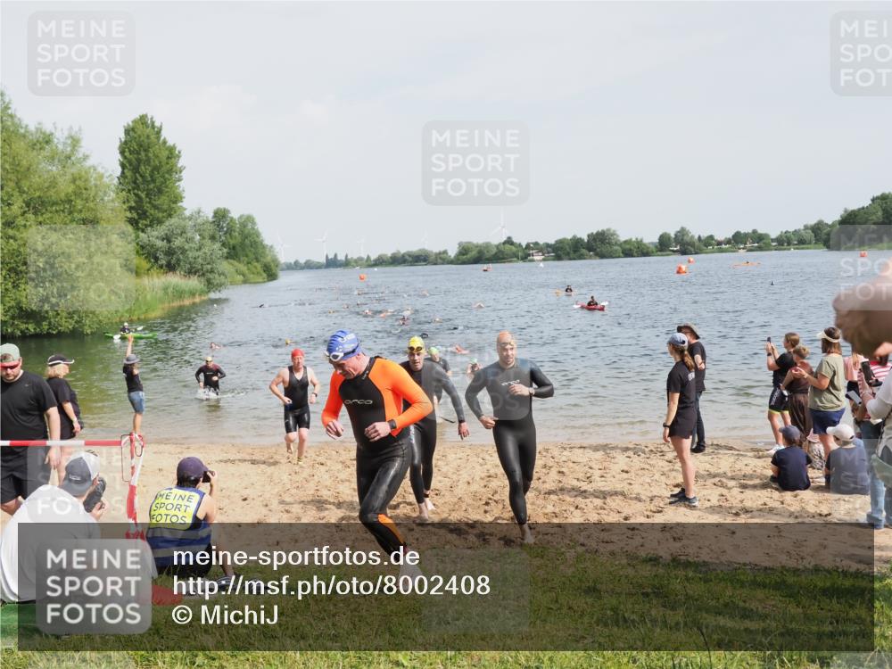 21.06.2025 - 27. Vierlanden-Triathlon MichiJ http://msf.ph/oto/8002408 15.06.2026 10:05:13 Schwimmen 364, 382, 384, 402, 412, 422 meine-sportfotos.de