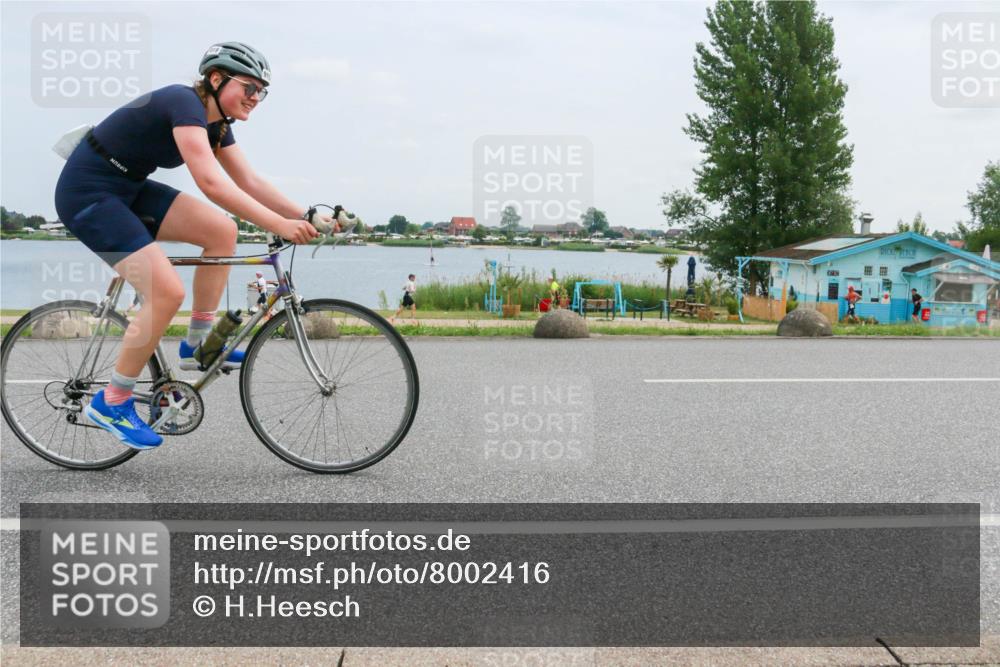 21.06.2025 - 27. Vierlanden-Triathlon H.Heesch http://msf.ph/oto/8002416 15.06.2025 12:40:37 Radfahren 919, 967, 1093, 1094, 1095, 1096 meine-sportfotos.de