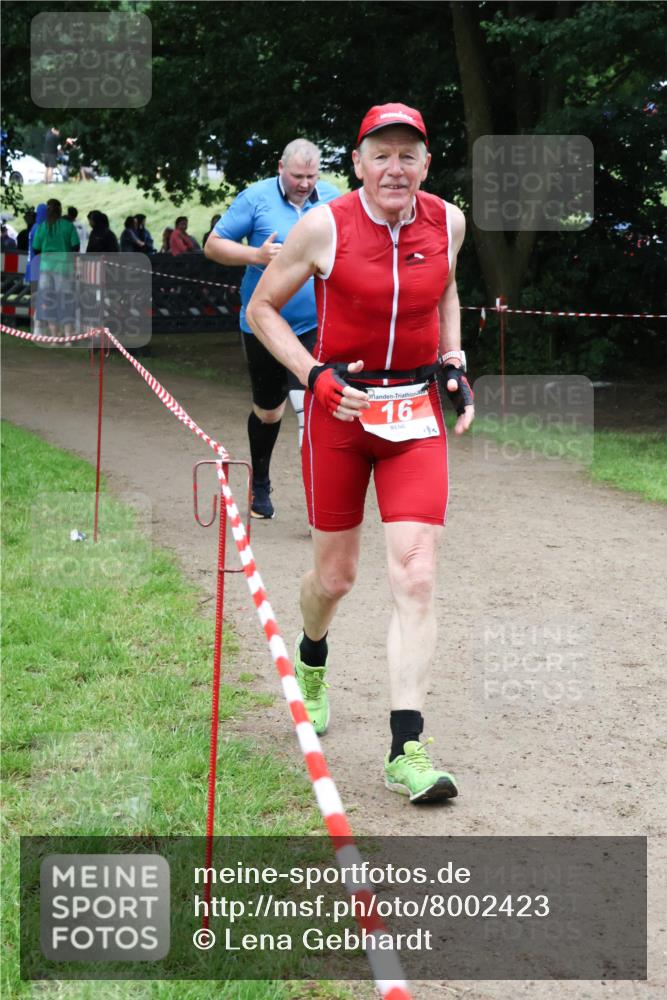 21.06.2025 - 27. Vierlanden-Triathlon Lena Gebhardt http://msf.ph/oto/8002423 15.06.2025 14:09:36 Laufen 16, 4 meine-sportfotos.de