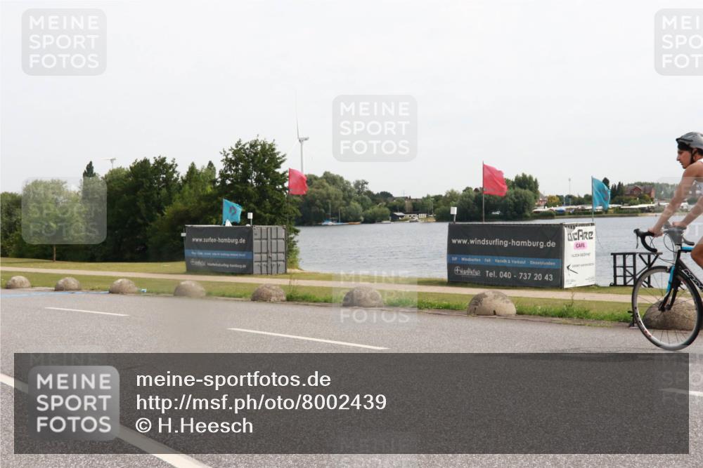 15.06.2025 - 27. Vierlanden-Triathlon H.Heesch http://msf.ph/oto/8002439 15.06.2025 10:28:46 Radfahren  meine-sportfotos.de