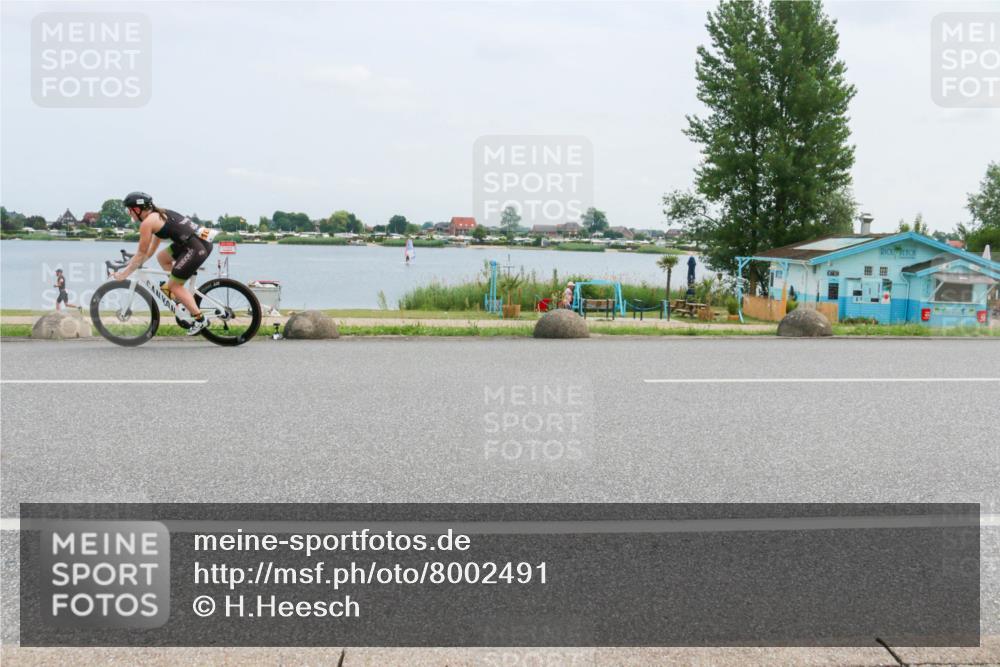 21.06.2025 - 27. Vierlanden-Triathlon H.Heesch http://msf.ph/oto/8002491 15.06.2025 12:41:04 Radfahren 1081, 1082, 1083, 1084 meine-sportfotos.de