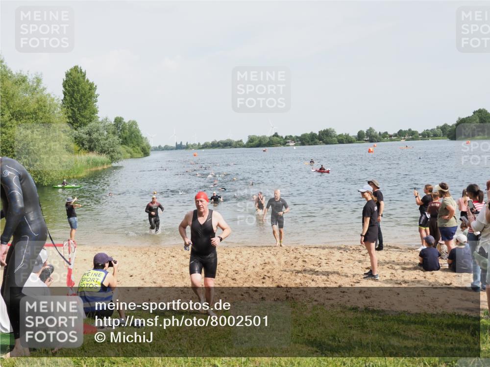 21.06.2025 - 27. Vierlanden-Triathlon MichiJ http://msf.ph/oto/8002501 15.06.2026 10:05:16 Schwimmen 364, 382, 384, 393, 402, 422 meine-sportfotos.de