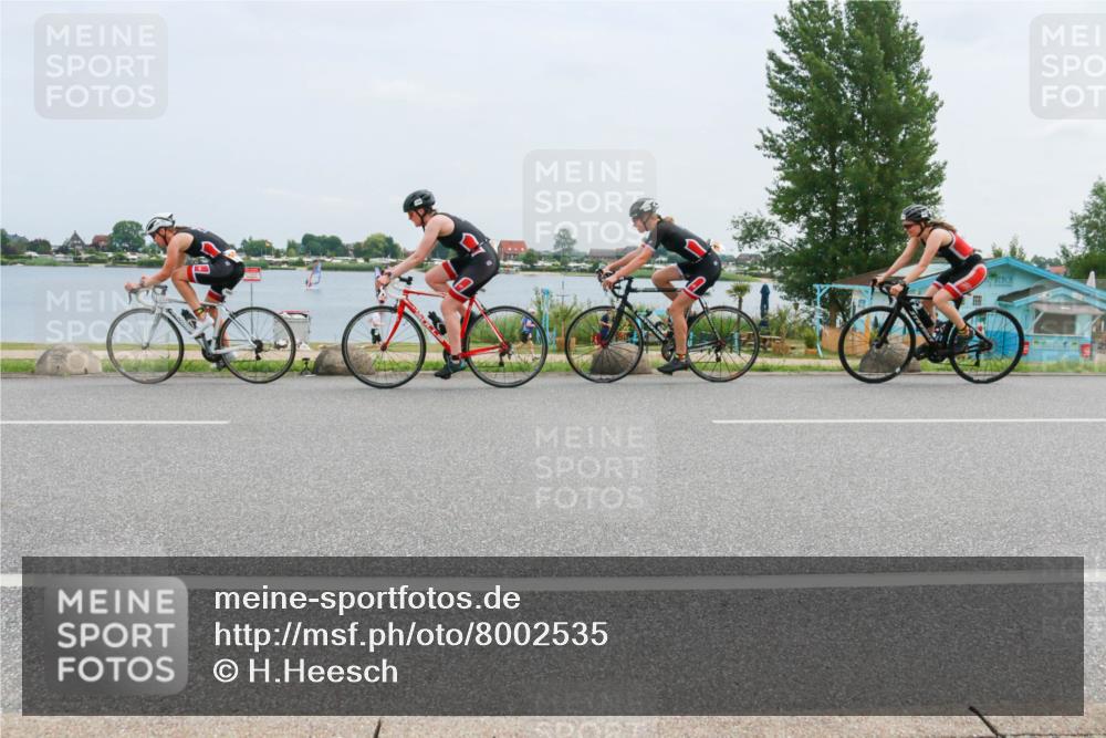 21.06.2025 - 27. Vierlanden-Triathlon H.Heesch http://msf.ph/oto/8002535 15.06.2025 12:41:37 Radfahren 908, 1089, 1090, 1091, 1092 meine-sportfotos.de