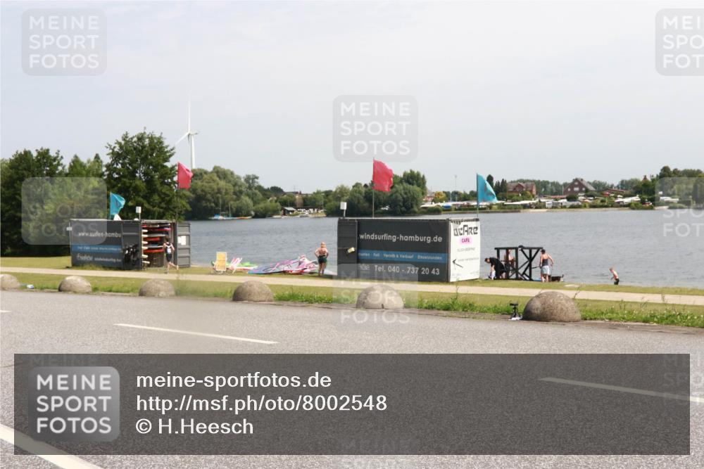 21.06.2025 - 27. Vierlanden-Triathlon H.Heesch http://msf.ph/oto/8002548 15.06.2025 11:47:10 Radfahren 647, 696, 710, 722, 734, 763, 831 meine-sportfotos.de