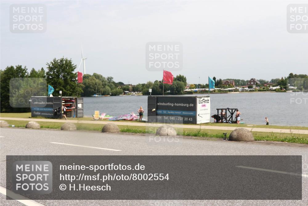 21.06.2025 - 27. Vierlanden-Triathlon H.Heesch http://msf.ph/oto/8002554 15.06.2025 11:47:10 Radfahren 647, 696, 710, 722, 734, 763, 831 meine-sportfotos.de