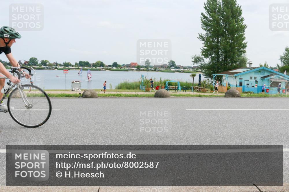 21.06.2025 - 27. Vierlanden-Triathlon H.Heesch http://msf.ph/oto/8002587 15.06.2025 12:41:43 Radfahren 671, 1089, 1090, 1091, 1092 meine-sportfotos.de