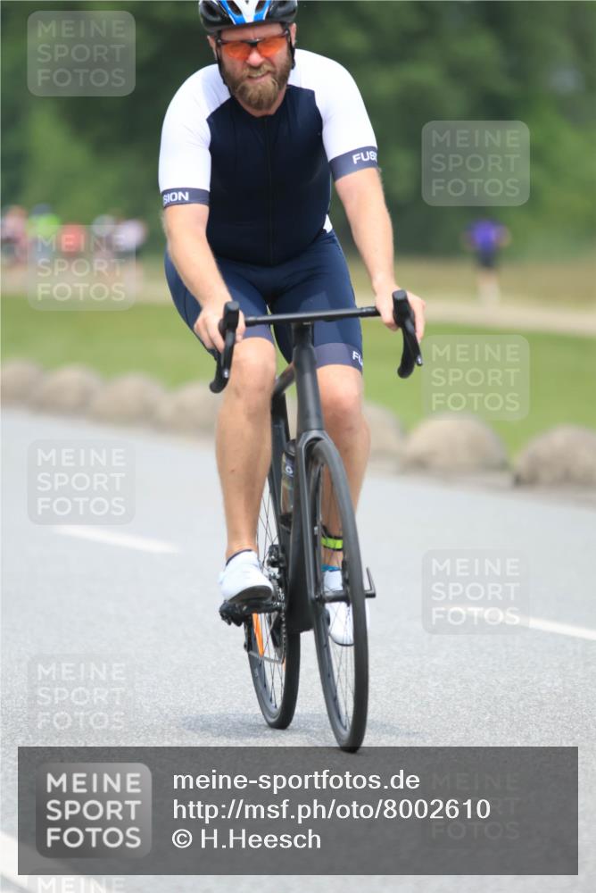 21.06.2025 - 27. Vierlanden-Triathlon H.Heesch http://msf.ph/oto/8002610 15.06.2025 12:42:13 Radfahren 776, 815, 925 meine-sportfotos.de