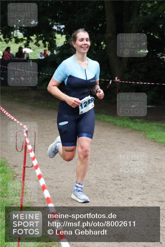 21.06.2025 - 27. Vierlanden-Triathlon Lena Gebhardt http://msf.ph/oto/8002611 15.06.2025 14:09:56 Laufen 1289, 4 meine-sportfotos.de