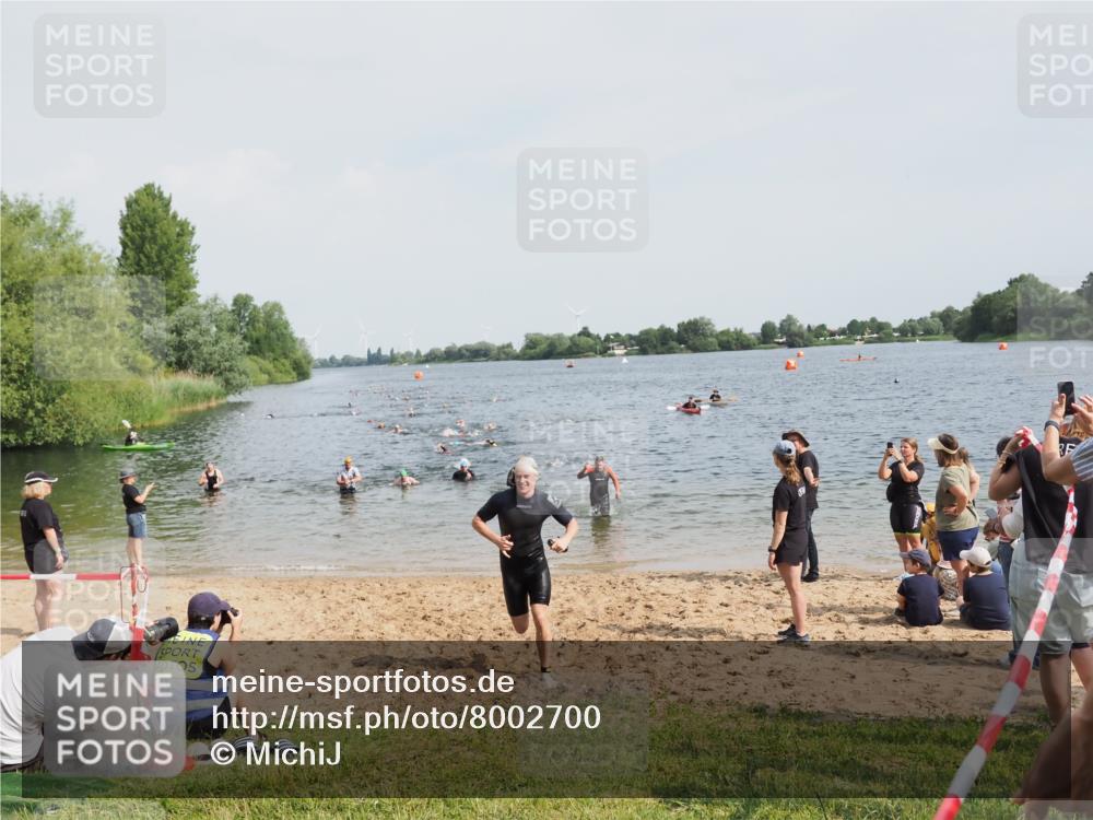 21.06.2025 - 27. Vierlanden-Triathlon MichiJ http://msf.ph/oto/8002700 15.06.2026 10:05:27 Schwimmen 378, 393, 402, 409, 456 meine-sportfotos.de