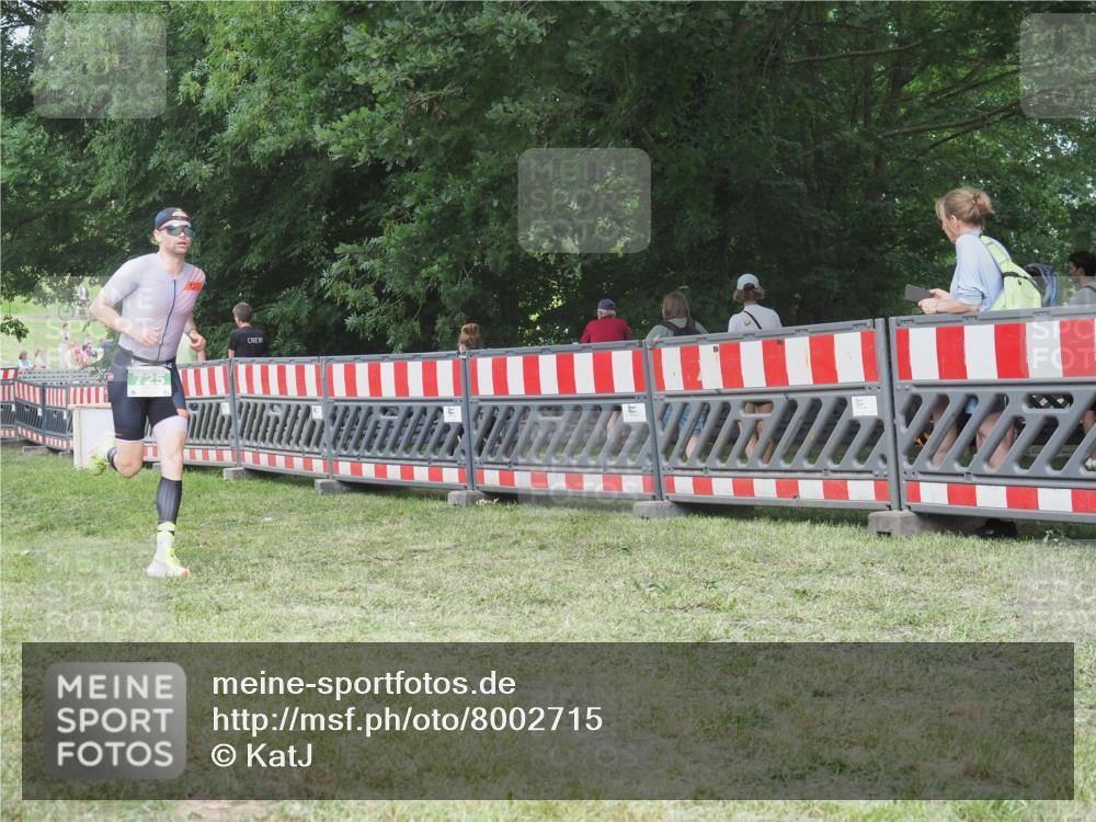 21.06.2025 - 27. Vierlanden-Triathlon KatJ http://msf.ph/oto/8002715 15.06.2025 12:56:39 Ziel 725, 1004, 1006, 1007, 1008 meine-sportfotos.de