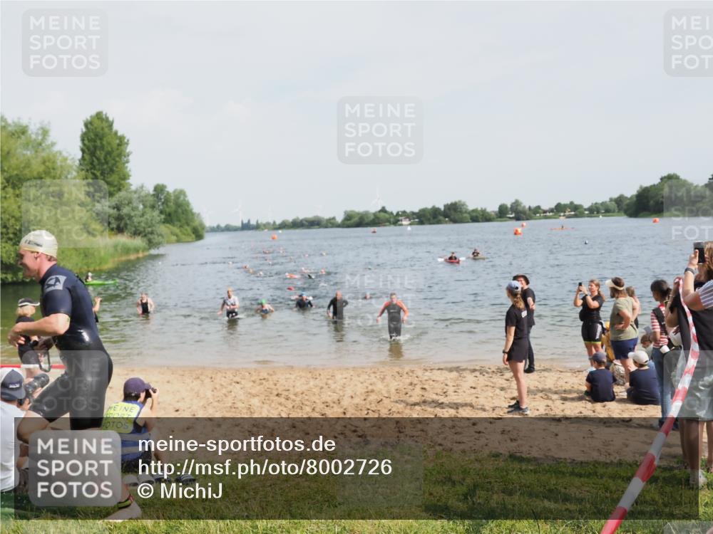 21.06.2025 - 27. Vierlanden-Triathlon MichiJ http://msf.ph/oto/8002726 15.06.2026 10:05:29 Schwimmen 366, 378, 393, 402, 409, 456 meine-sportfotos.de