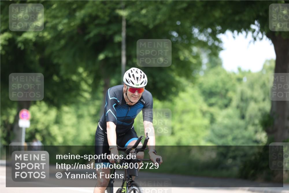 15.06.2025 - 7 Türme Triathlon Yannick Fuchs http://msf.ph/oto/8002729 15.06.2025 12:30:15 Radfahren 218, 303, 582 meine-sportfotos.de