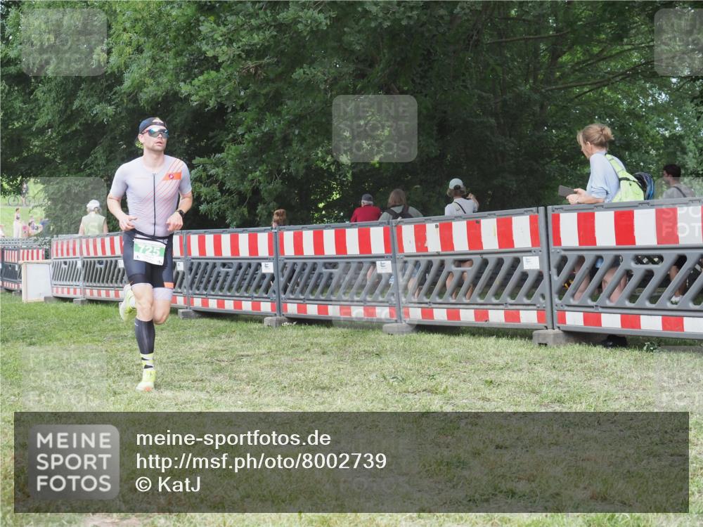 21.06.2025 - 27. Vierlanden-Triathlon KatJ http://msf.ph/oto/8002739 15.06.2025 12:56:40 Ziel 725, 1004, 1006, 1007, 1008 meine-sportfotos.de