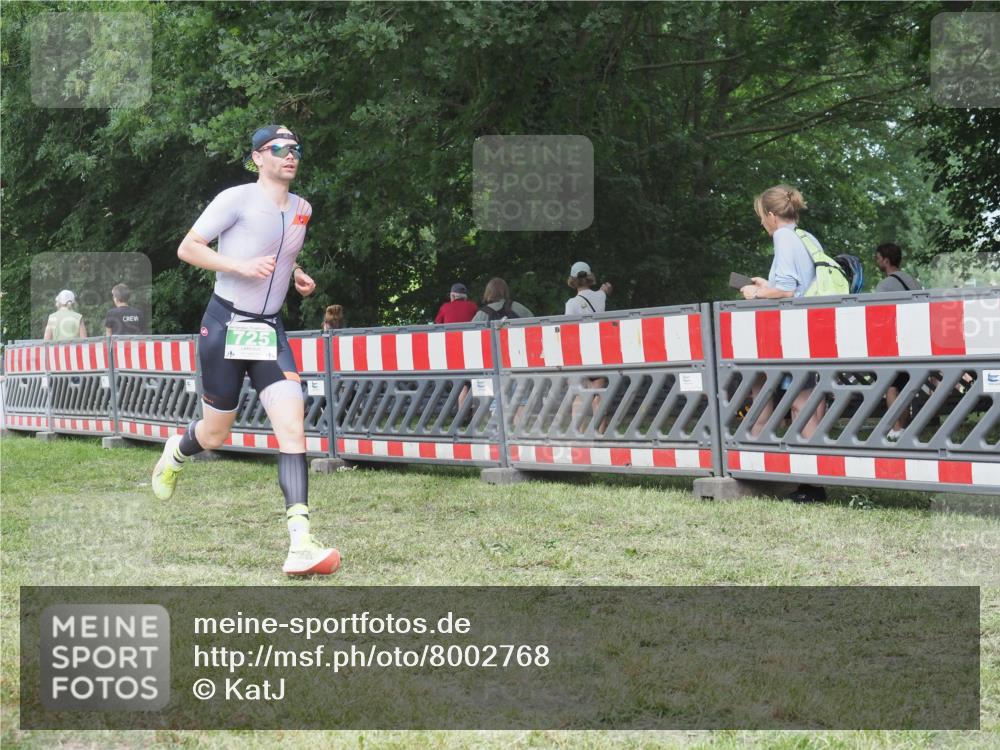 21.06.2025 - 27. Vierlanden-Triathlon KatJ http://msf.ph/oto/8002768 15.06.2025 12:56:40 Ziel 725, 1004, 1006, 1007, 1008 meine-sportfotos.de