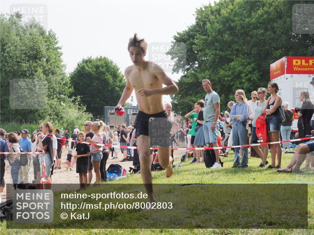 15.06.2025 - 27. Vierlanden-Triathlon KatJ http://msf.ph/oto/8002803 15.06.2025 09:58:47 Schwimmen 269 meine-sportfotos.de