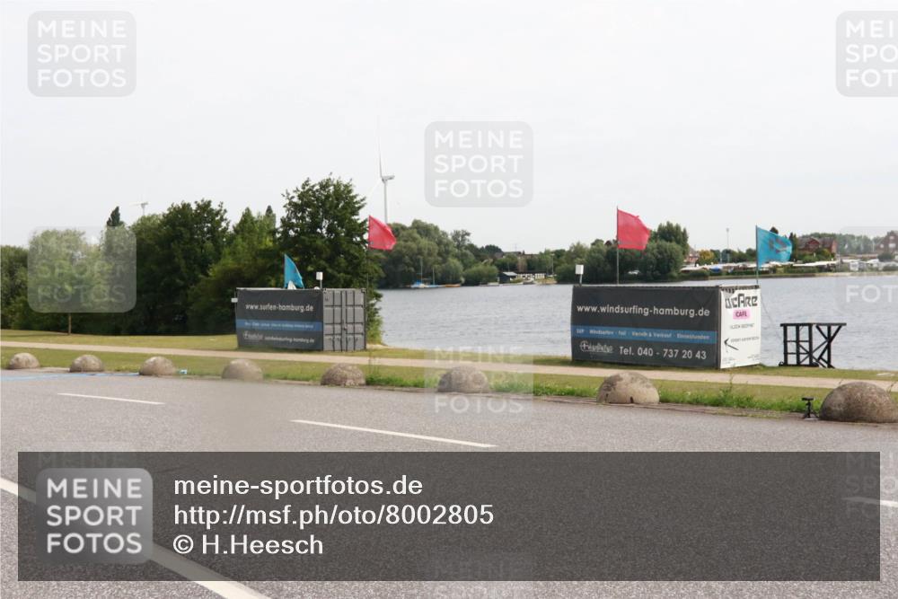 15.06.2025 - 27. Vierlanden-Triathlon H.Heesch http://msf.ph/oto/8002805 15.06.2025 10:28:53 Radfahren 26, 71, 200 meine-sportfotos.de