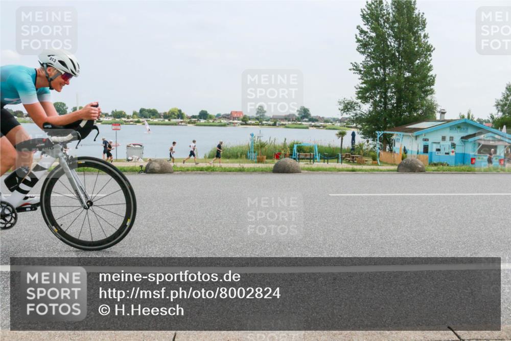 21.06.2025 - 27. Vierlanden-Triathlon H.Heesch http://msf.ph/oto/8002824 15.06.2025 12:43:46 Radfahren 913 meine-sportfotos.de