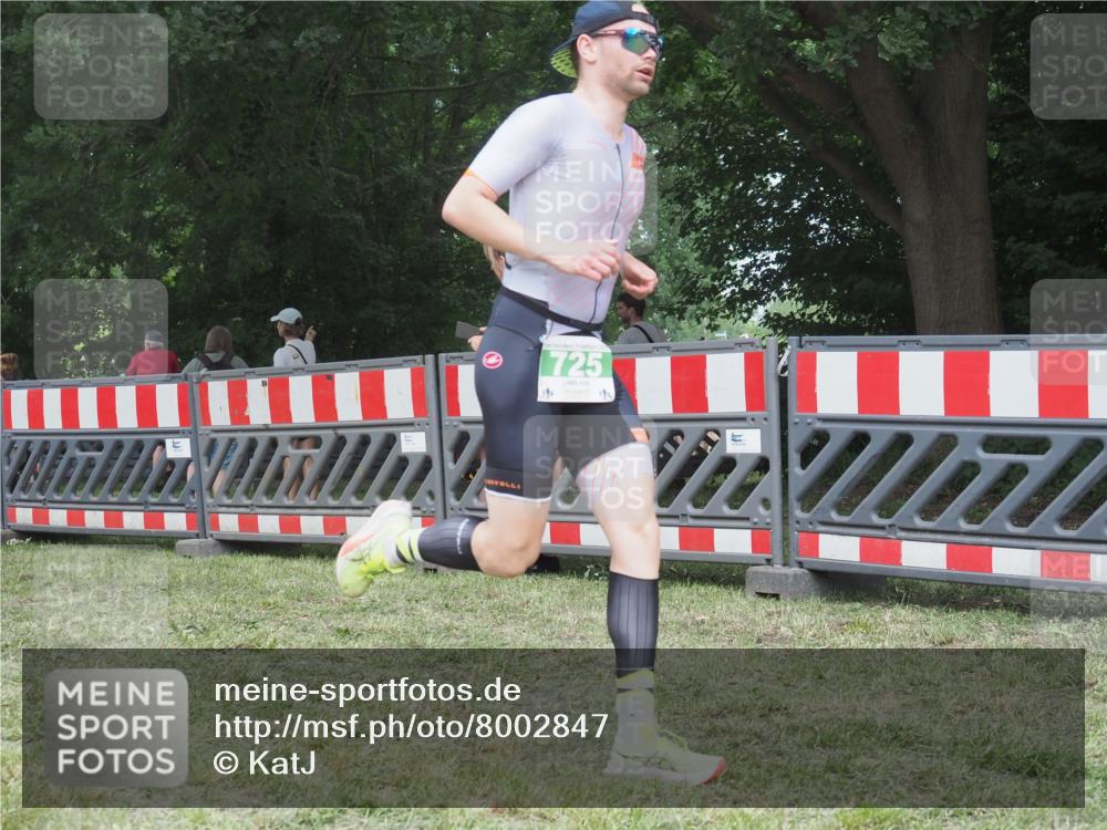 21.06.2025 - 27. Vierlanden-Triathlon KatJ http://msf.ph/oto/8002847 15.06.2025 12:56:41 Ziel 725, 1004, 1006, 1007, 1008 meine-sportfotos.de