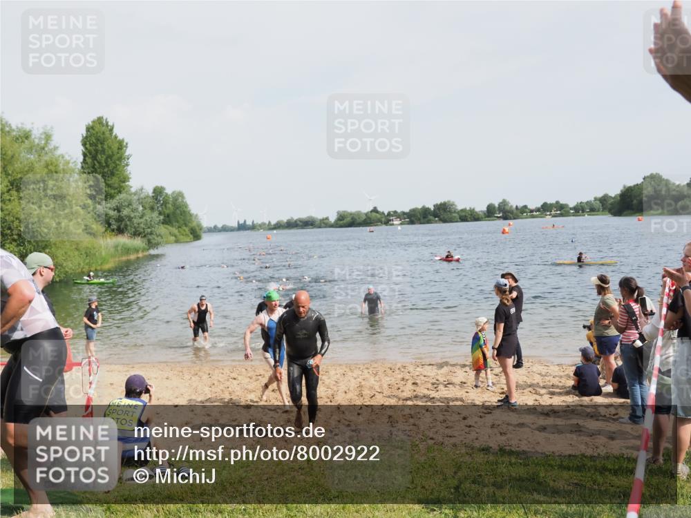 21.06.2025 - 27. Vierlanden-Triathlon MichiJ http://msf.ph/oto/8002922 15.06.2026 10:05:40 Schwimmen 366, 378, 392, 401, 413, 442, 450 meine-sportfotos.de