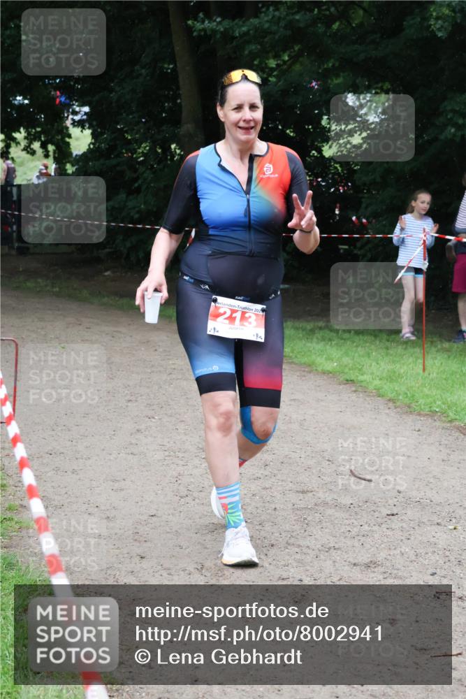 21.06.2025 - 27. Vierlanden-Triathlon Lena Gebhardt http://msf.ph/oto/8002941 15.06.2025 14:14:01 Laufen 202, 213, 14 meine-sportfotos.de