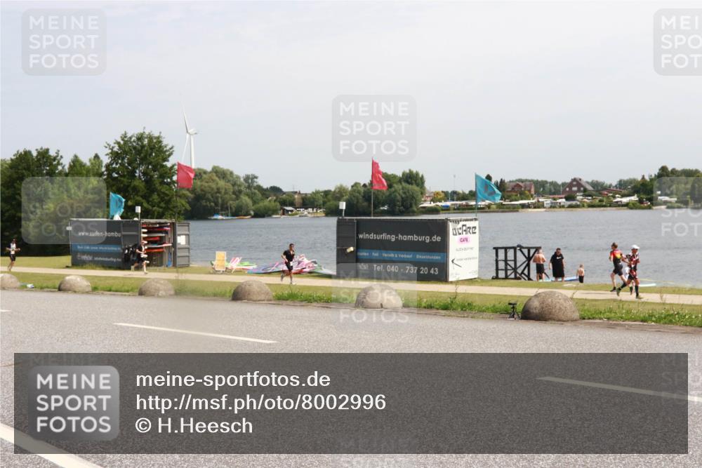 21.06.2025 - 27. Vierlanden-Triathlon H.Heesch http://msf.ph/oto/8002996 15.06.2025 11:47:36 Radfahren 649, 934 meine-sportfotos.de