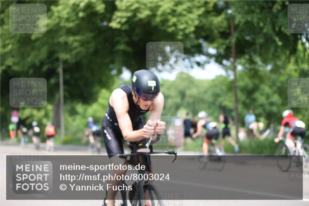 15.06.2025 - 7 Türme Triathlon Yannick Fuchs http://msf.ph/oto/8003024 15.06.2025 13:16:29 Radfahren 729, 931, 994 meine-sportfotos.de