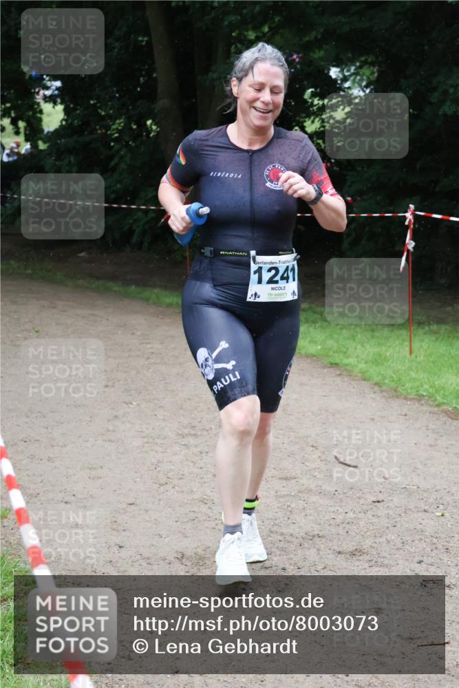 21.06.2025 - 27. Vierlanden-Triathlon Lena Gebhardt http://msf.ph/oto/8003073 15.06.2025 14:14:22 Laufen 1241, 12 meine-sportfotos.de