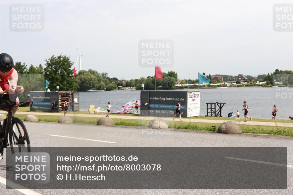 21.06.2025 - 27. Vierlanden-Triathlon H.Heesch http://msf.ph/oto/8003078 15.06.2025 11:47:45 Radfahren 108, 709, 847 meine-sportfotos.de