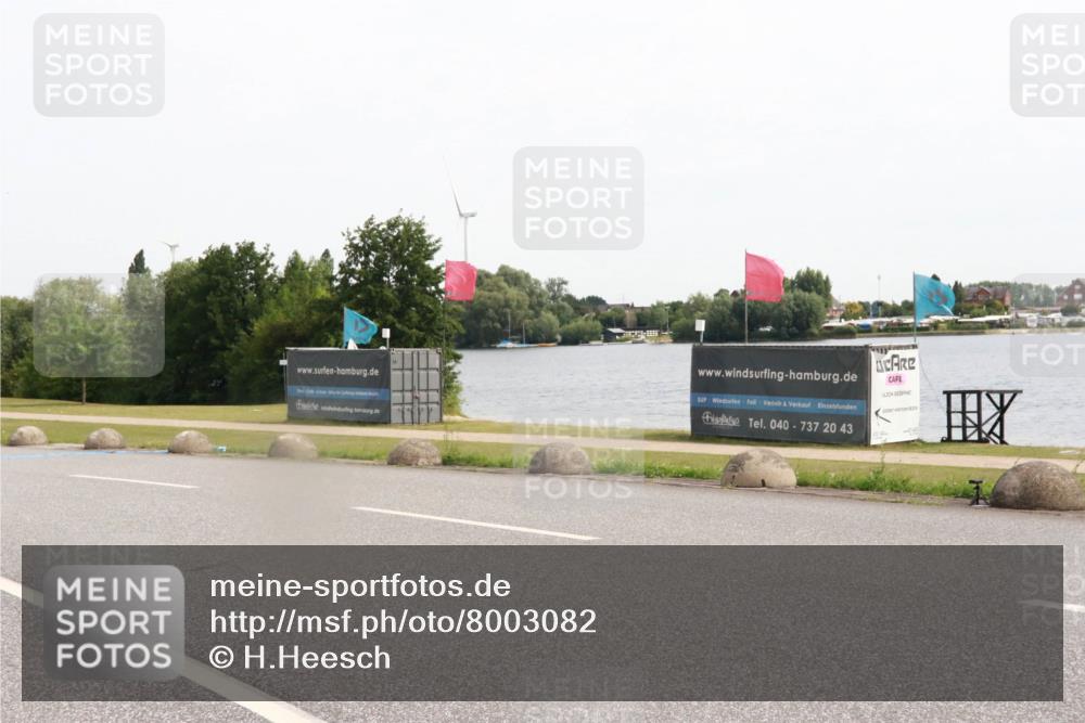 15.06.2025 - 27. Vierlanden-Triathlon H.Heesch http://msf.ph/oto/8003082 15.06.2025 10:28:59 Radfahren 200, 313 meine-sportfotos.de