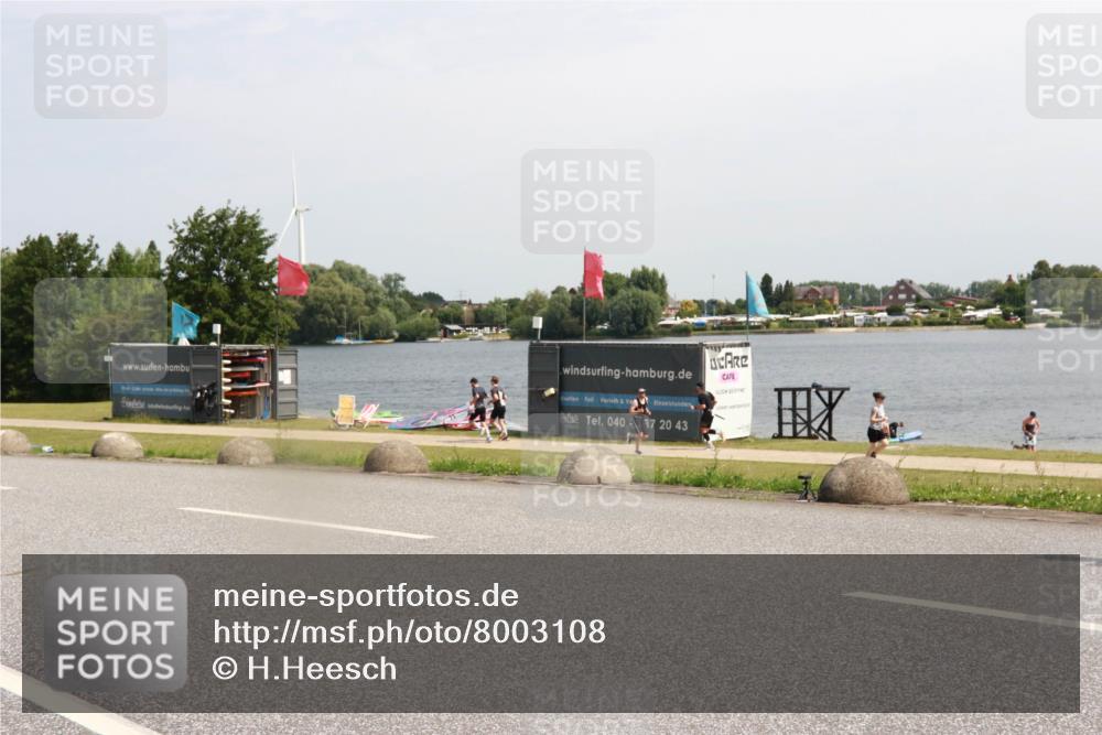 21.06.2025 - 27. Vierlanden-Triathlon H.Heesch http://msf.ph/oto/8003108 15.06.2025 11:47:50 Radfahren 82, 108, 829 meine-sportfotos.de