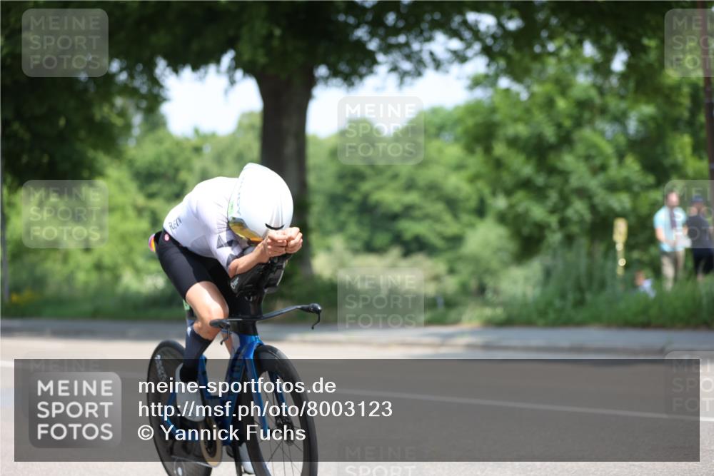 15.06.2025 - 7 Türme Triathlon Yannick Fuchs http://msf.ph/oto/8003123 15.06.2025 12:32:26 Radfahren 200, 282, 286 meine-sportfotos.de
