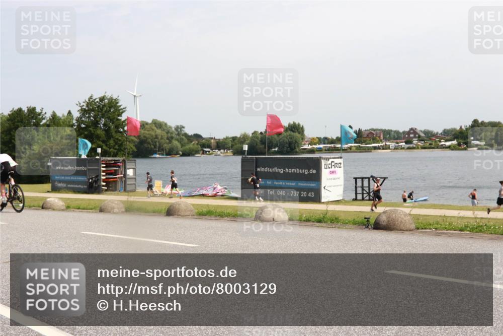 21.06.2025 - 27. Vierlanden-Triathlon H.Heesch http://msf.ph/oto/8003129 15.06.2025 11:47:51 Radfahren 82, 108, 706, 829 meine-sportfotos.de