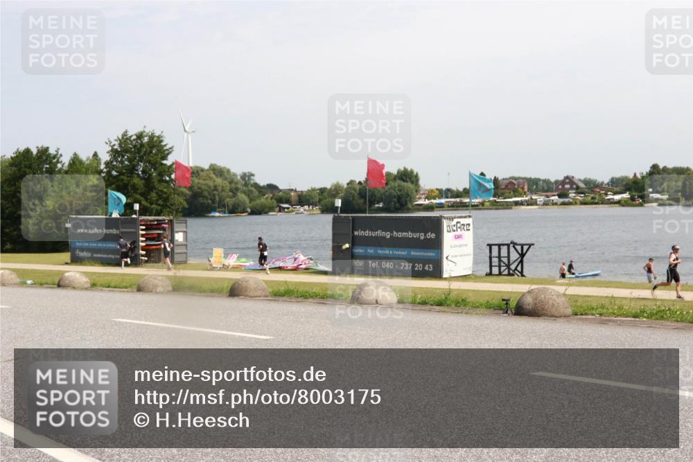 21.06.2025 - 27. Vierlanden-Triathlon H.Heesch http://msf.ph/oto/8003175 15.06.2025 11:47:53 Radfahren 82, 706, 829 meine-sportfotos.de