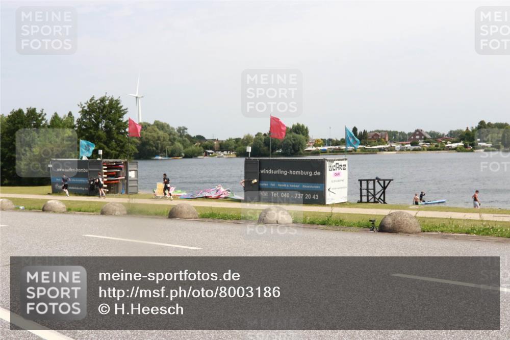 21.06.2025 - 27. Vierlanden-Triathlon H.Heesch http://msf.ph/oto/8003186 15.06.2025 11:47:54 Radfahren 82, 706, 829 meine-sportfotos.de