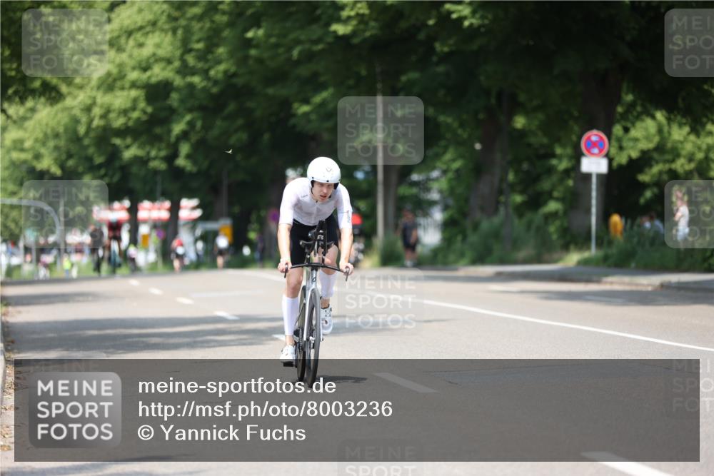 15.06.2025 - 7 Türme Triathlon Yannick Fuchs http://msf.ph/oto/8003236 15.06.2025 12:33:04 Radfahren 334, 589 meine-sportfotos.de